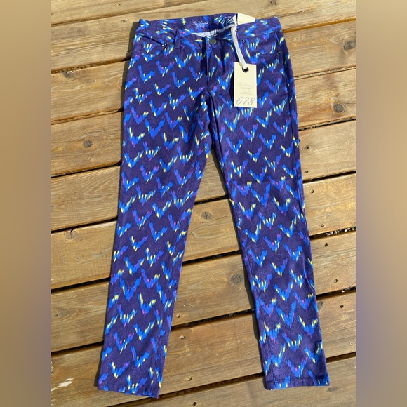 Womens Limited Funky Embossed Jeans! Brand NEW! Size 8/ 30-31”waist🔥Lightweight - Picture 14 of 16